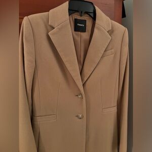 ❌❌ SOLD ❌❌ Theory Camel coat size S